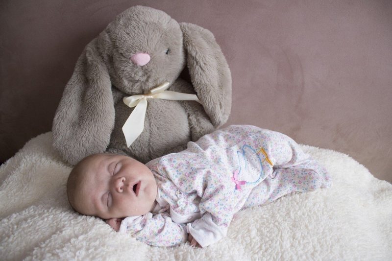 slapende-baby-knuffel slapende baby knuffel